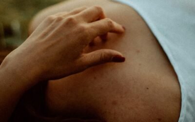 Hoe je lichaam spreekt via pijn, spanning en ademhaling